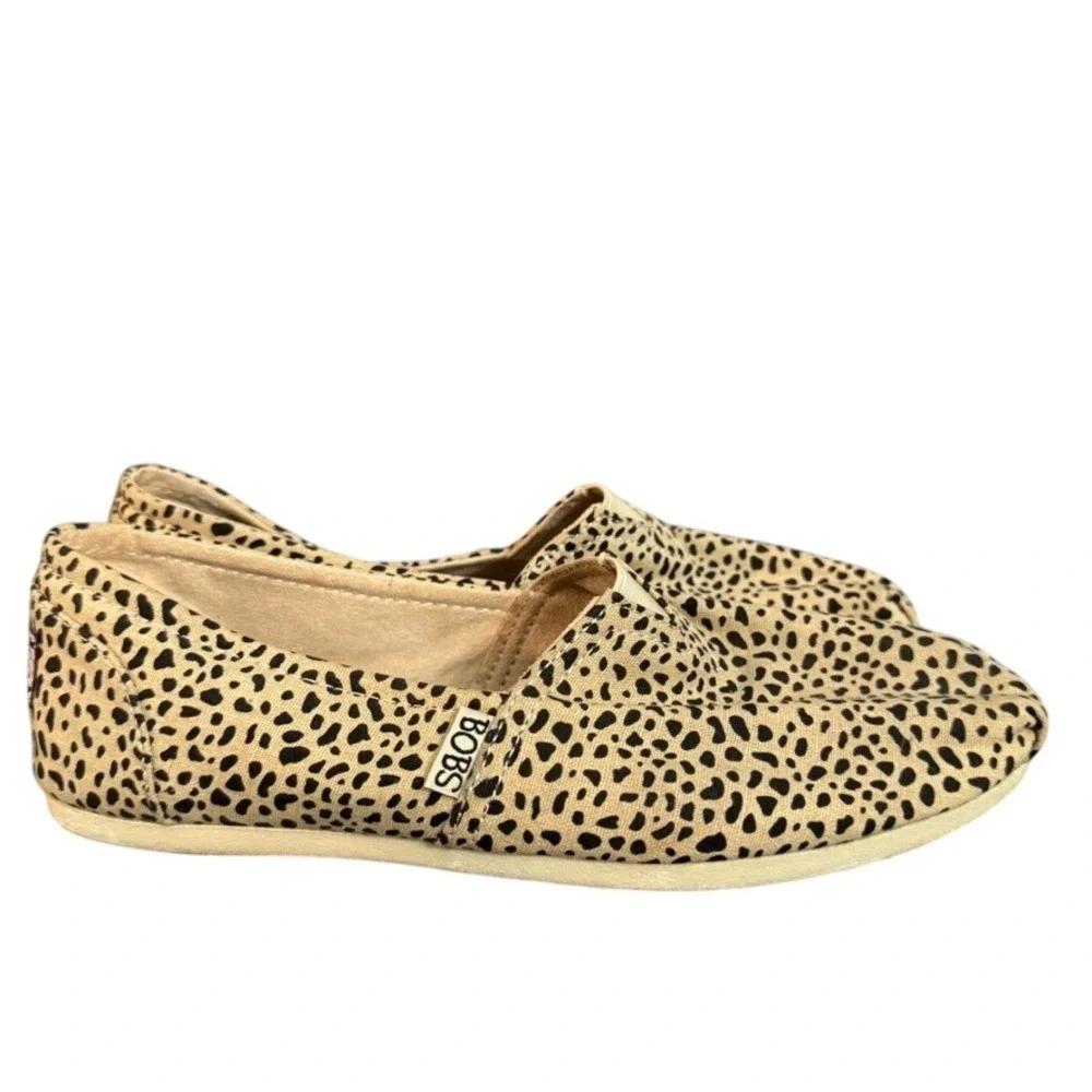 Skechers BOBS Leopard Cheetah Print Memory Foam Canvas Slip On Flats Tan Black